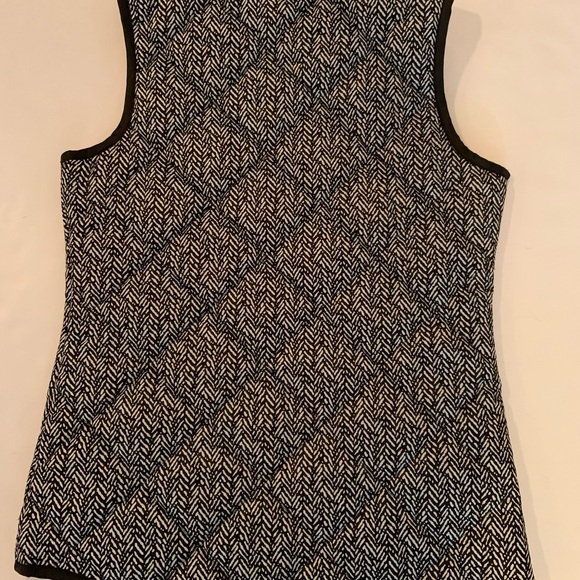 Oklahoma Sooners OU Woman’s Puffer Vest Gameday Couture Full Zip Size Small NWOT - Picture 7 of 9